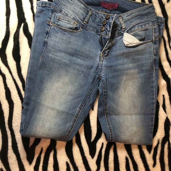 Wax Jean - Picture 2 of 4